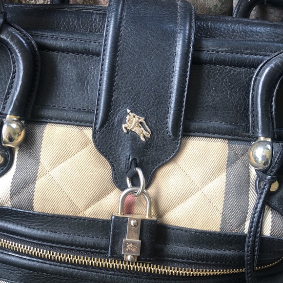 Authentic Burberry Manor quilted satchel - Picture 2 of 6